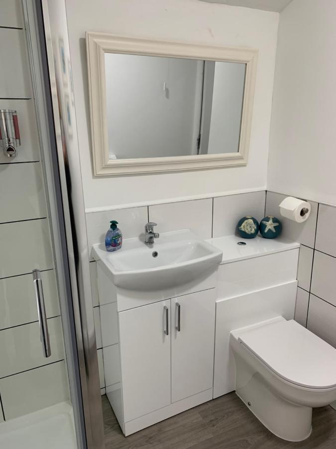 Platform Avenues Apartment 2 With Free Street Parking Kingston upon Hull Dış mekan fotoğraf