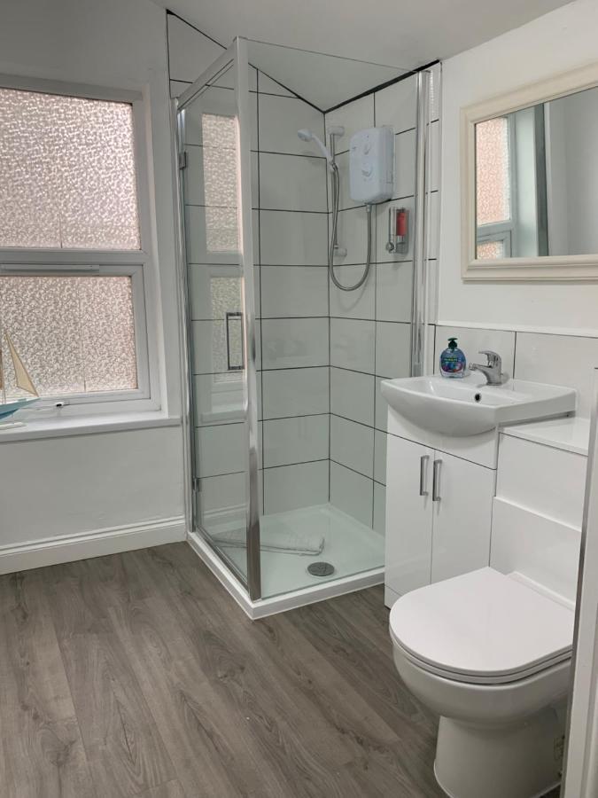 Platform Avenues Apartment 2 With Free Street Parking Kingston upon Hull Dış mekan fotoğraf