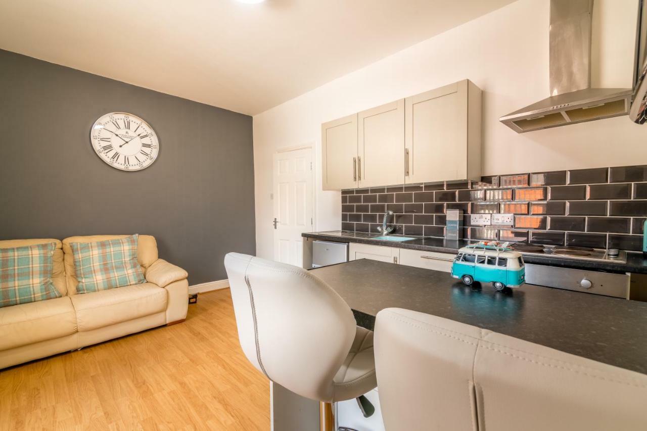 Platform Avenues Apartment 2 With Free Street Parking Kingston upon Hull Dış mekan fotoğraf